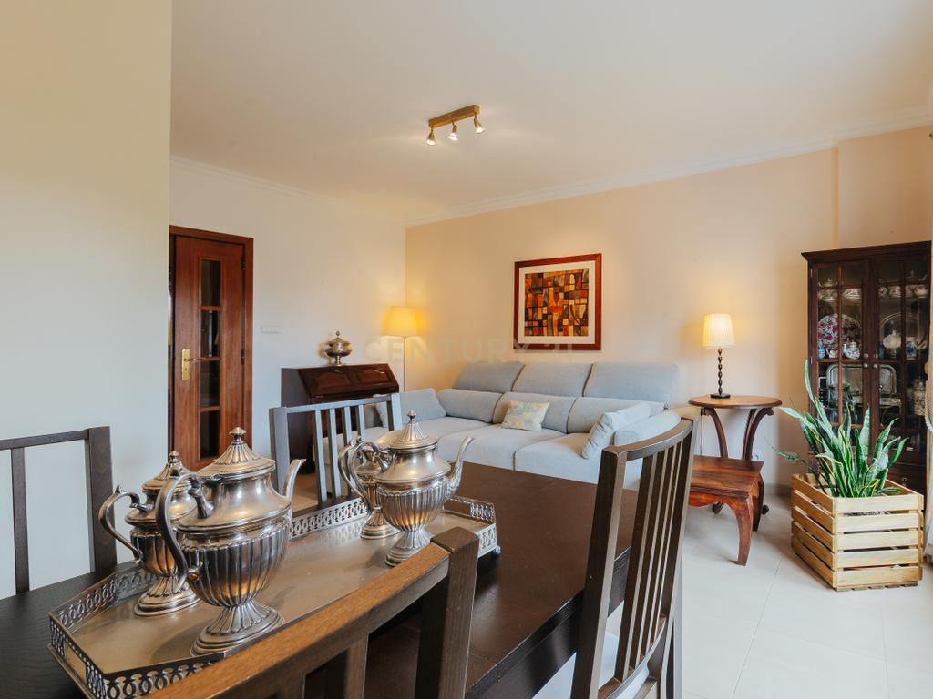 T3 na Ramada | Praça Sara Afonso - Image 5