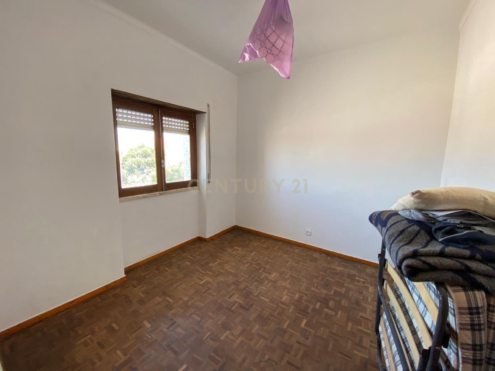 Moradia V3 com garagem e armazém Torres Vedras - Image 29