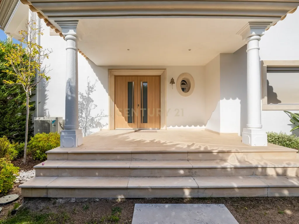 Moradia T5 de Luxo com Piscina, Ginásio, Sauna e Garrafeira em Birre, Cascais - Image 7