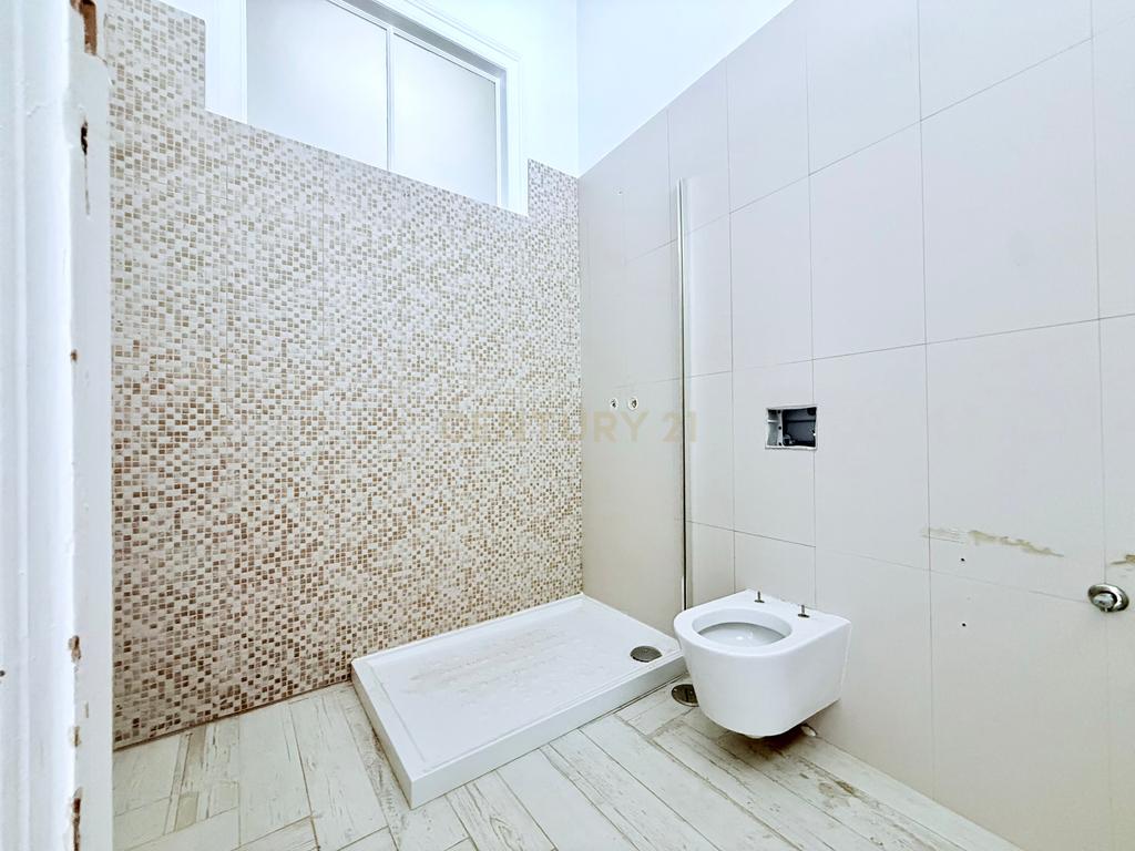 Apartamento T3 Duplex no coração da Baixa de Olhão - Image 17