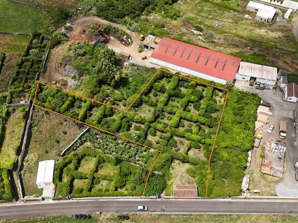 Fantástica quinta com área total de 2541m2, ilha Graciosa - Image 1