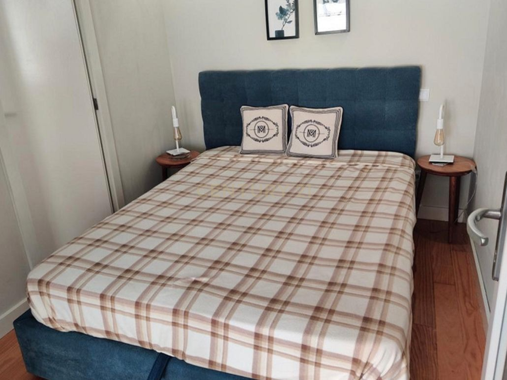 Apartamento T2+1 para Venda na Rua do Bonfim, Porto - Image 9