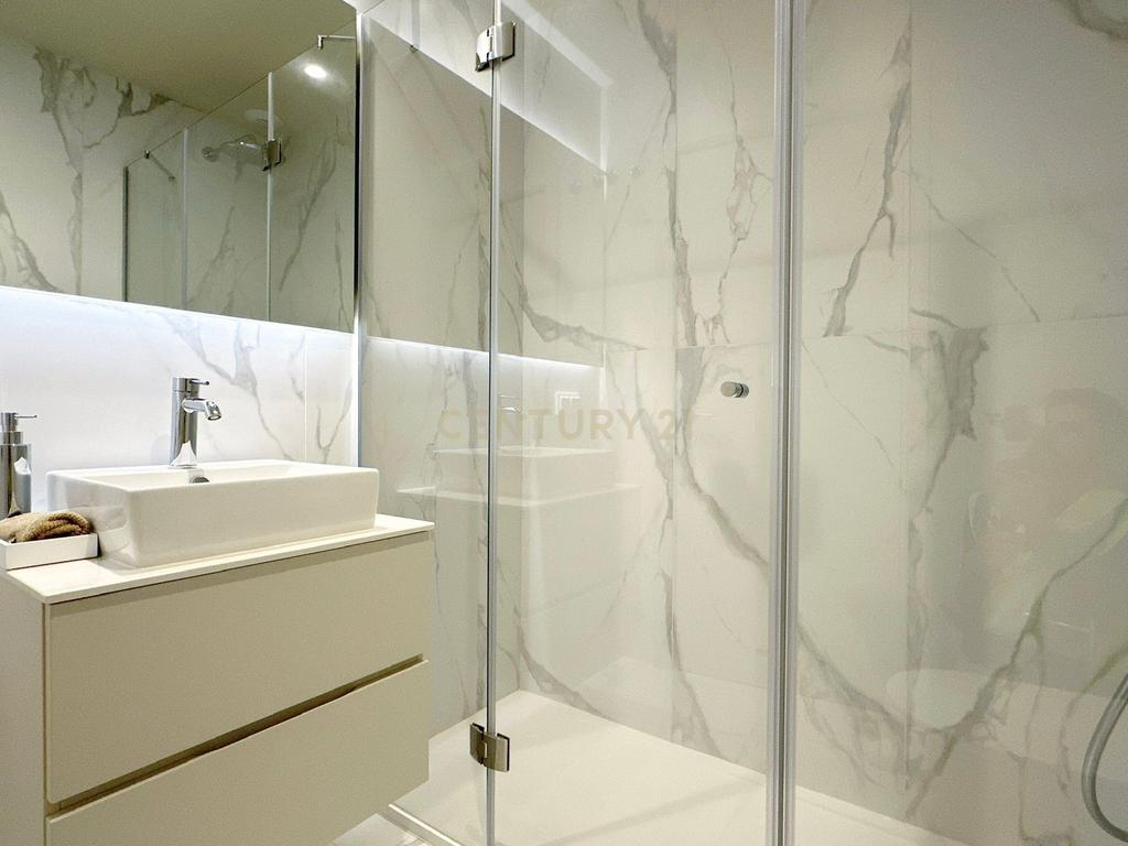 Apartamento T2 no 3.º Andar – The Yard, Jardins da Arrábida - Image 16