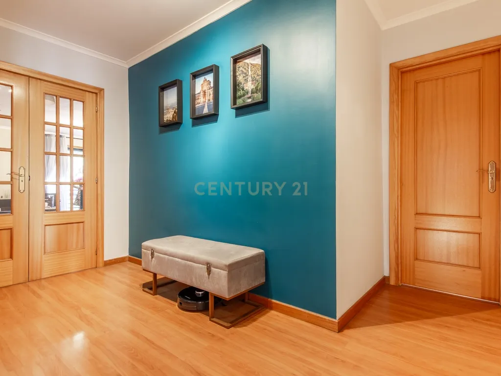 Apartamento Quatro Assoalhadas -Com Lugar de Parqueamento - Quinta do Anjo, Palmela - Image 13