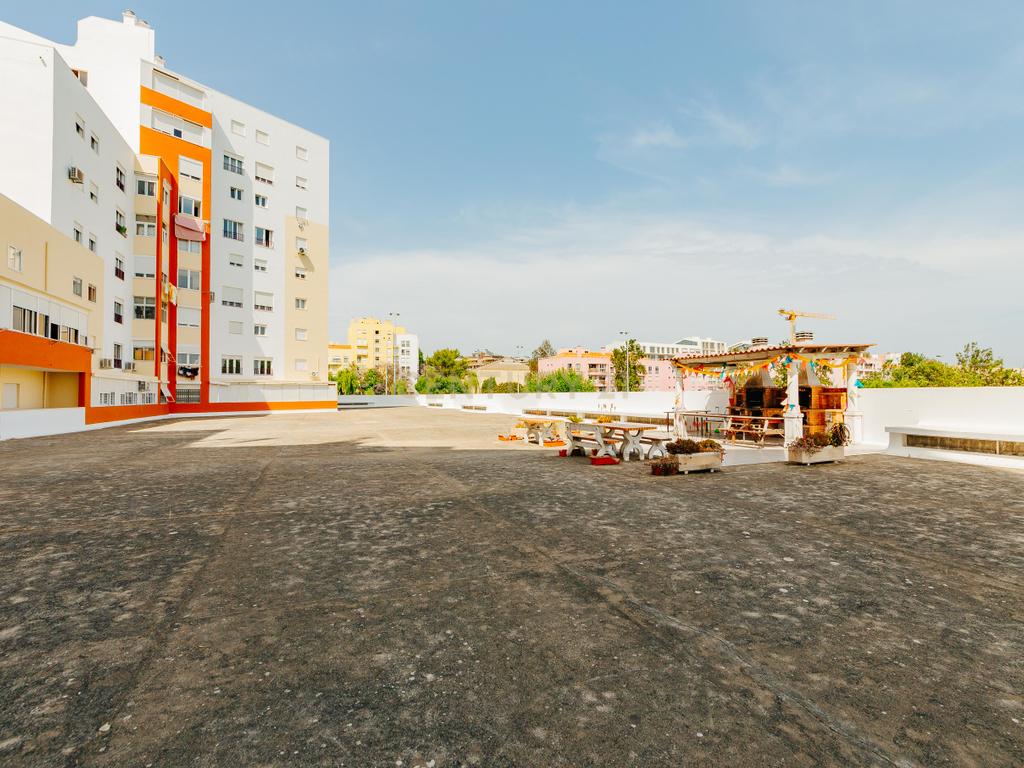 T2 Olivais lisboa com garagem - Image 34