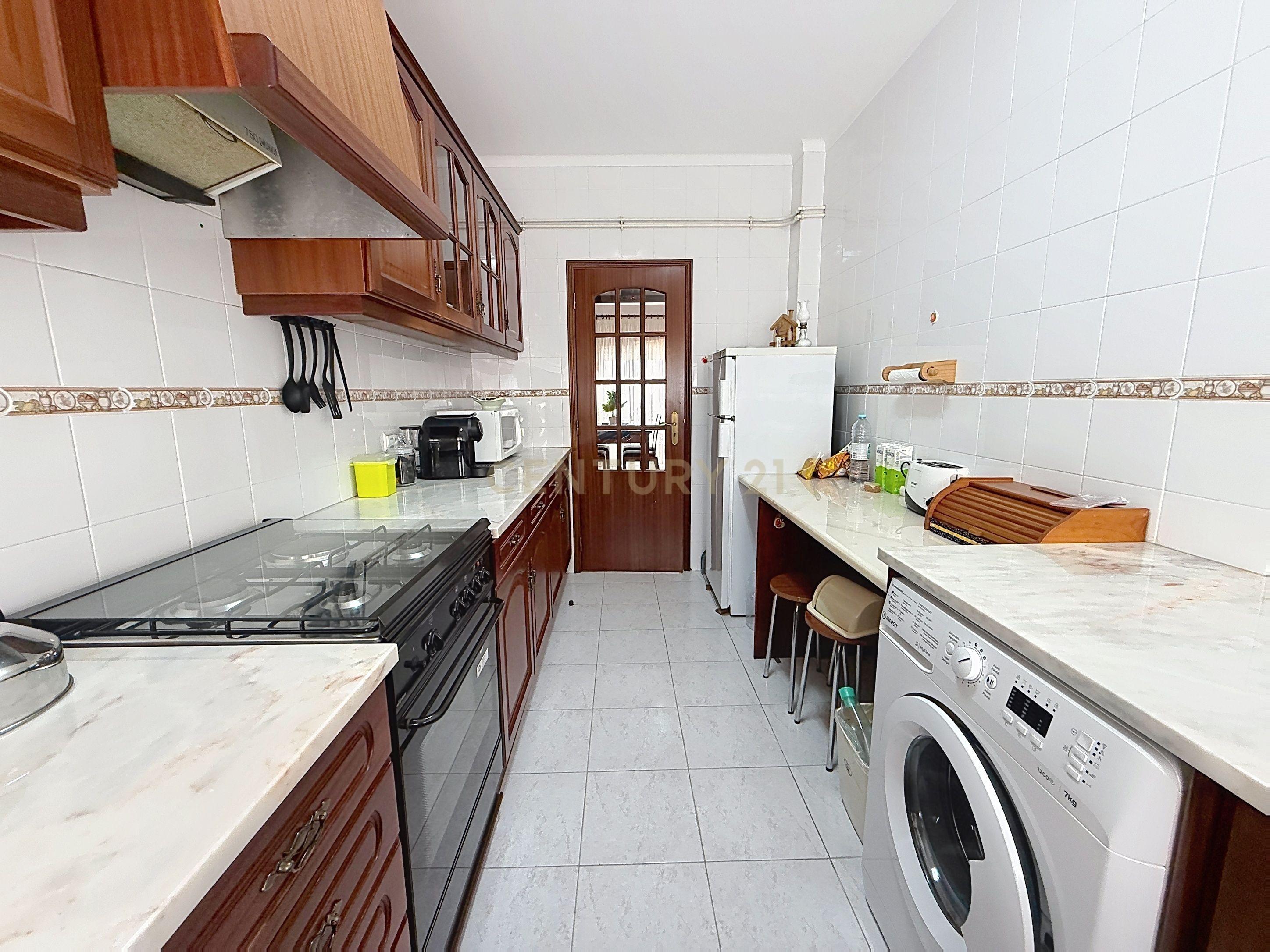 Fotografia 11 de Apartamento T2 com Vista Mar em Nazaré, Leiria