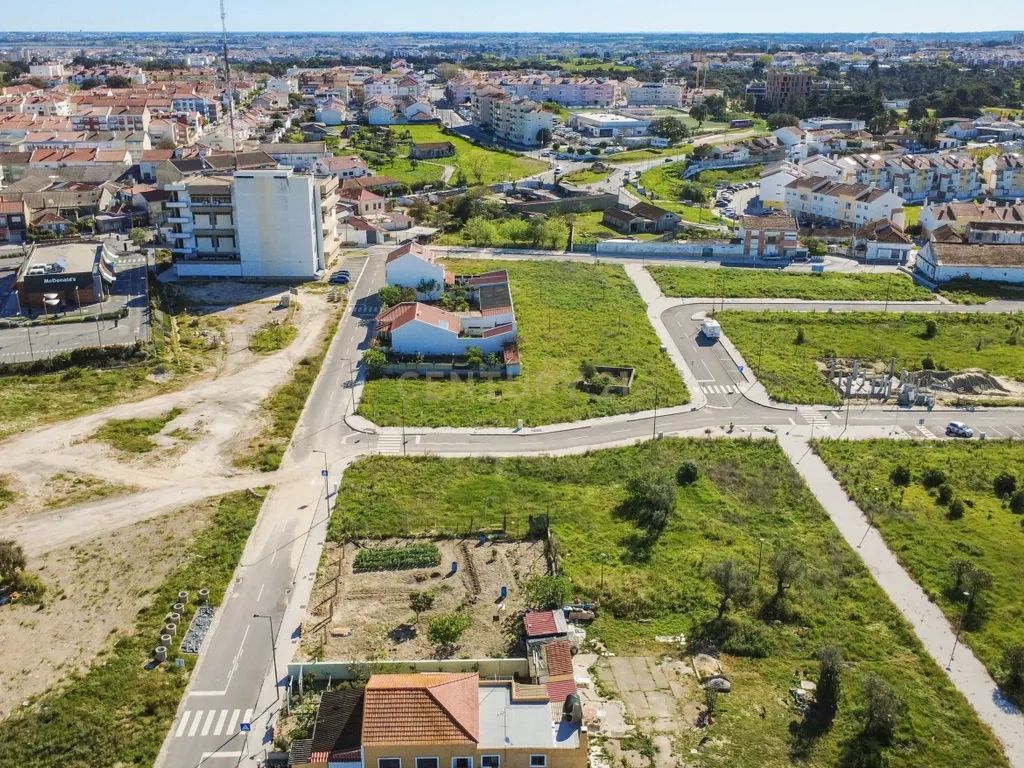 Terreno Urbano em Barreiro - Image 4