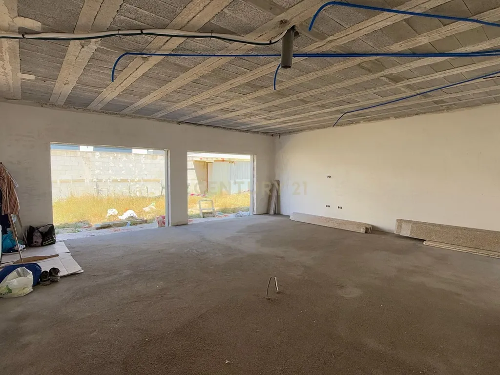 Moradia Geminada Chave na Mão – Fase Final de Construção! - Image 30