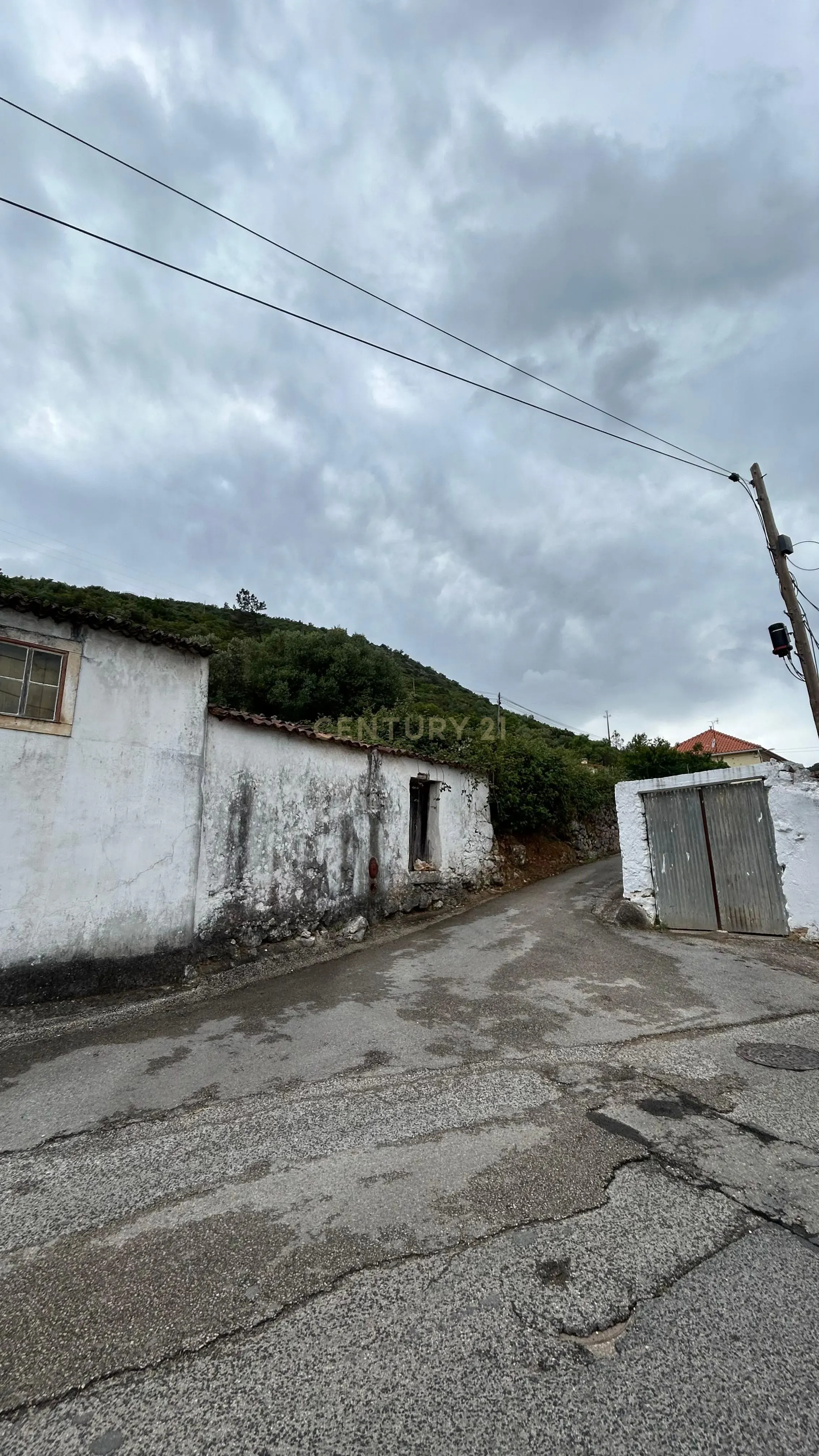 Fotografia 3 de Moradia em Santarém l Potencial de Reabilitação
