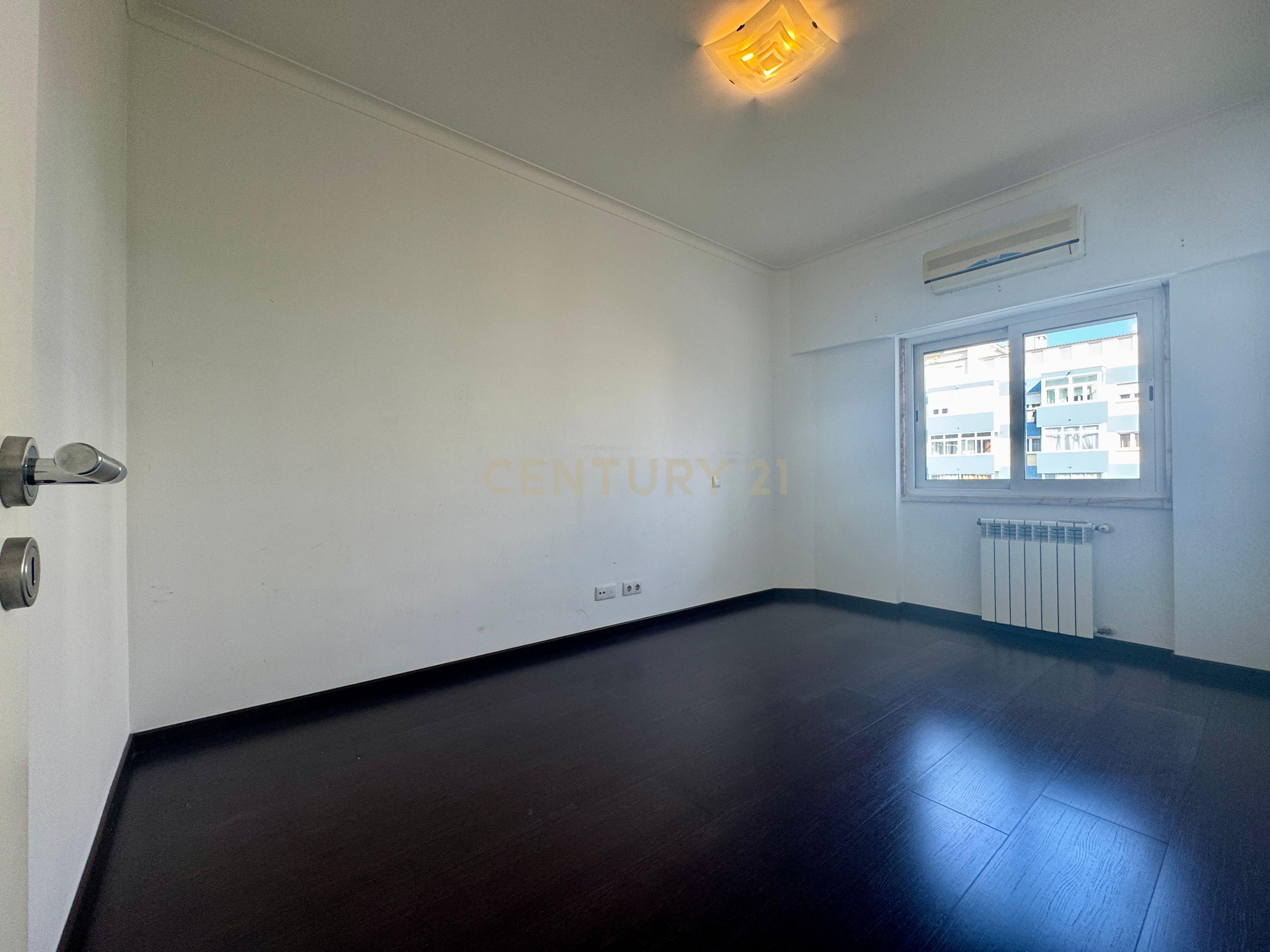 Fotografia 10 de Apartamento Renovado T2 em Santa Clara, Lisboa