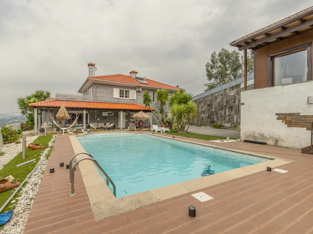 Moradia com Piscina, Vistas Panorâmicas e T2 Independente | São Gonçalo, Amarante - Image 10