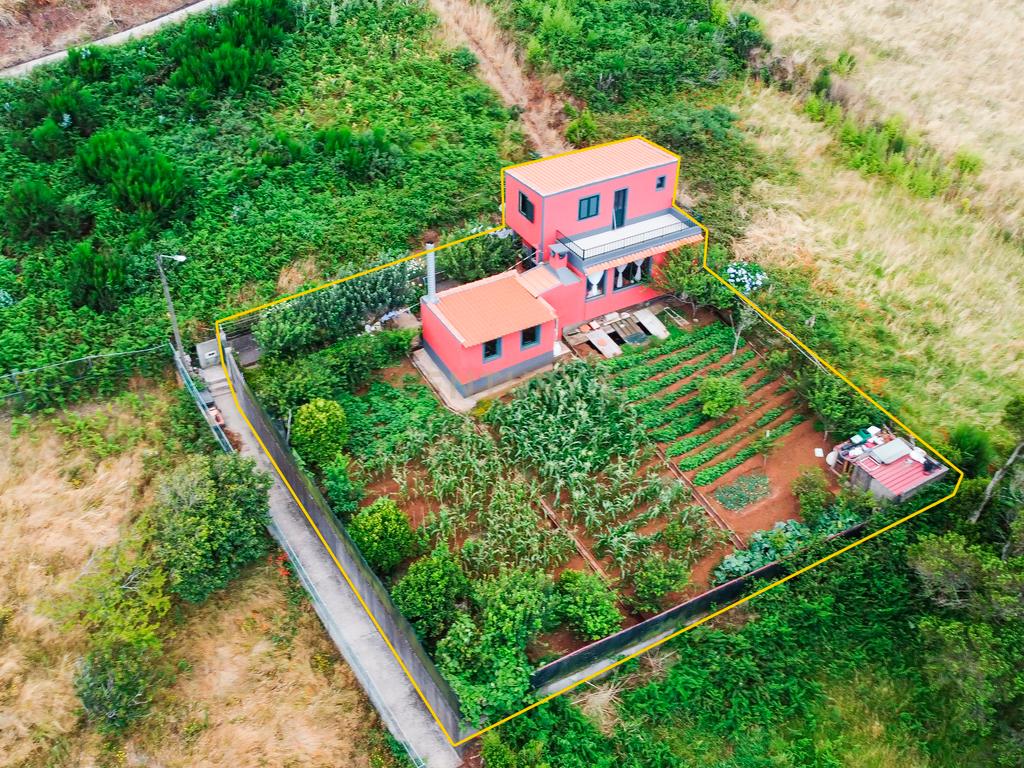 Moradia T1 proveniente de armazém agrícola habitável - Image 28