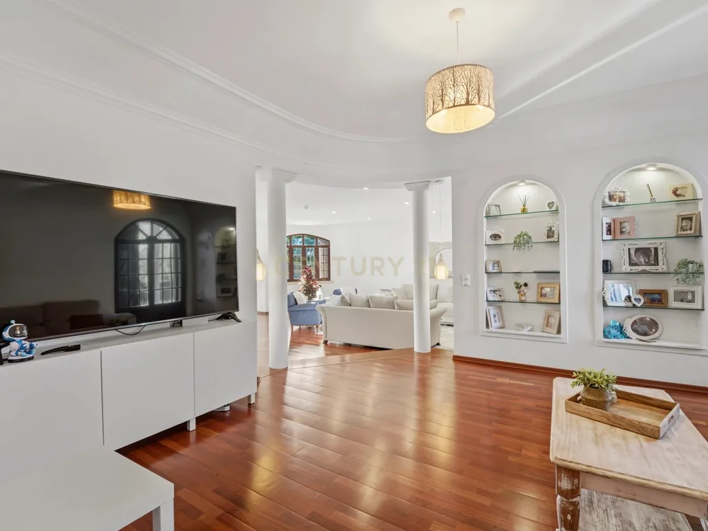 Quinta de Charme em Palmela – Renovada, Espaçosa e Pronta a Viver - Image 6