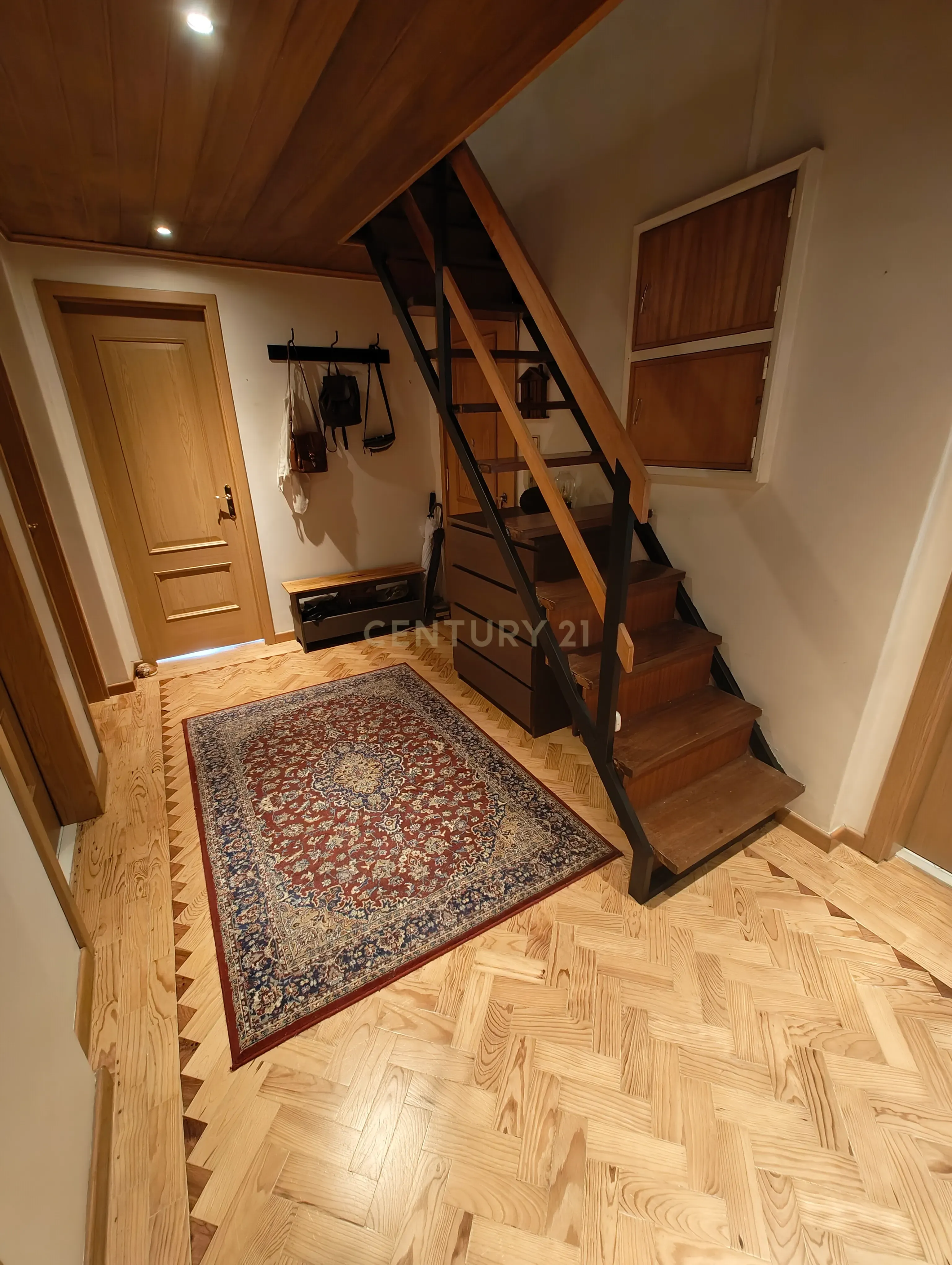 Apartamento duplex T3 + 2 em Queluz - Image 18