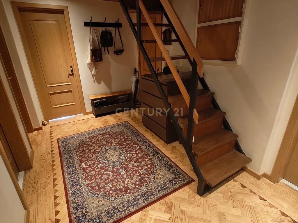 Apartamento duplex T3 + 2 em Queluz - Image 18