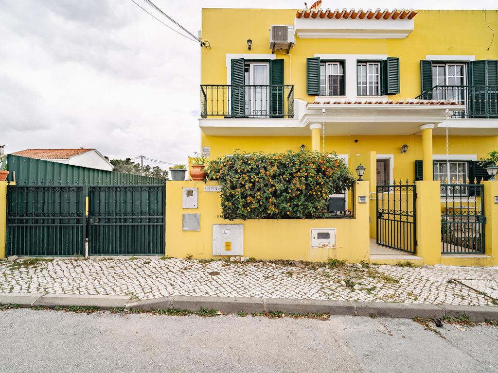 Moradia T3 Quinta do Conde - Image 1