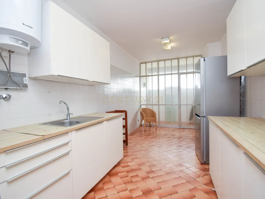T3 na Quinta do Marquês, Oeiras | 115 m² de Potencial para Criar a Sua Casa de Sonho - Image 23