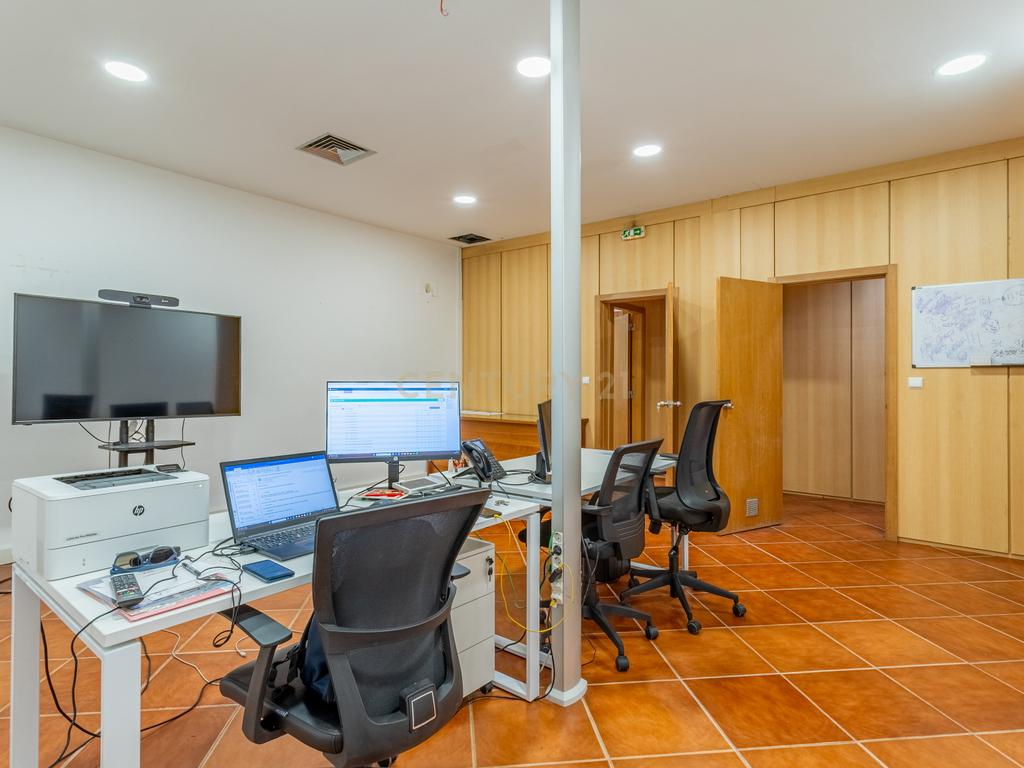 Loja em Alfragide, central, 367 m2 - Image 8