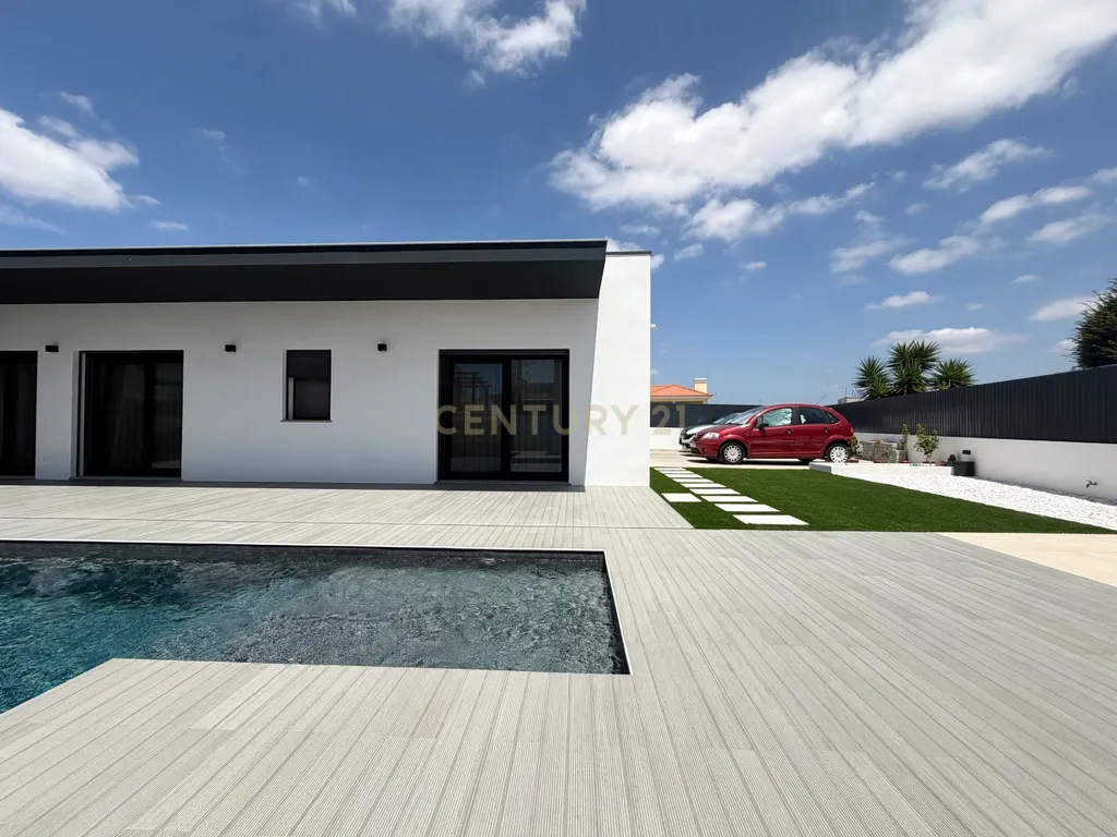 Moradia V3 com piscina em Palmela - Image 3