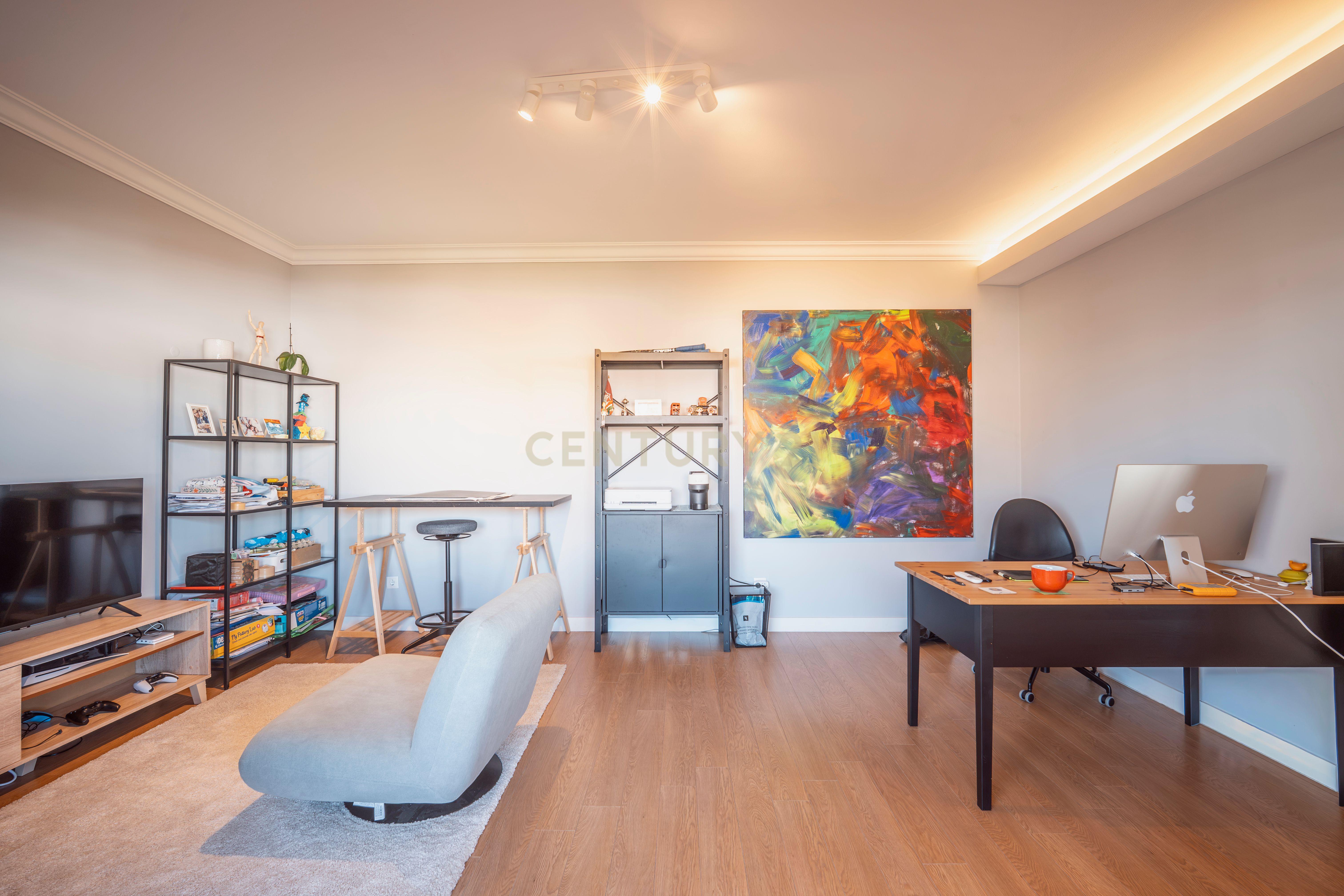 Fotografia 7 de Espaçoso Apartamento T3 para arrendamento | 144 m² | Monte Estoril apenas 500 metros da praia