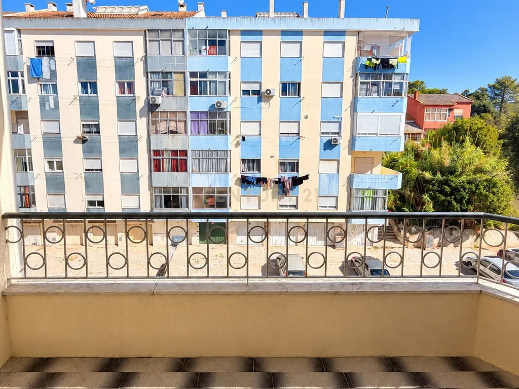 Apartamento T3 na Cruz de Pau - Image 3
