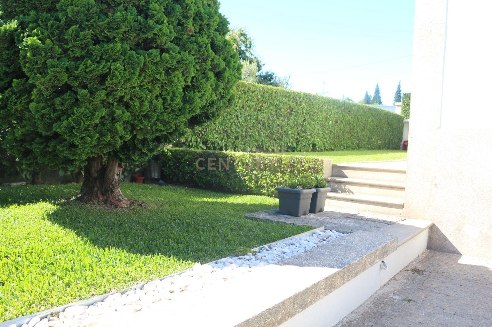Moradia T5 em Casais Novos, Penafiel- Onde os sonhos em família ganham vida - Image 4