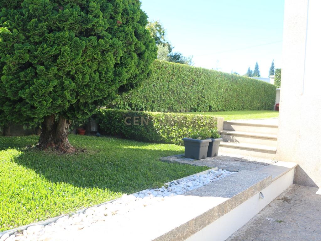 Moradia T5 em Casais Novos, Penafiel- Onde os sonhos em família ganham vida  - Image 4