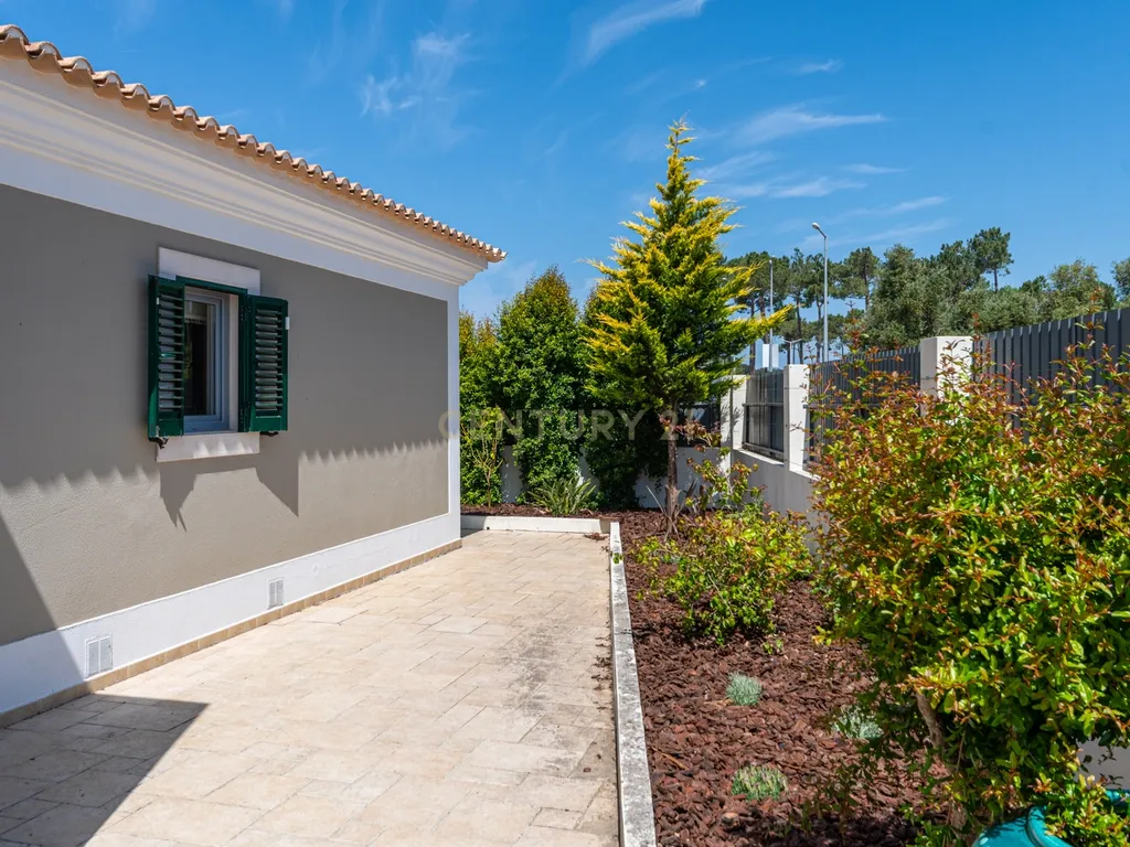 Moradia T5 com piscina em Sesimbra - Image 12