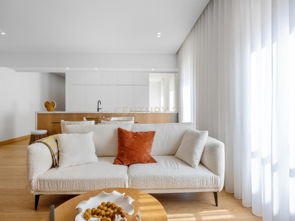 Luxuoso apartamento T3 no Centro de Setúbal e a 300m da praia - Image 4