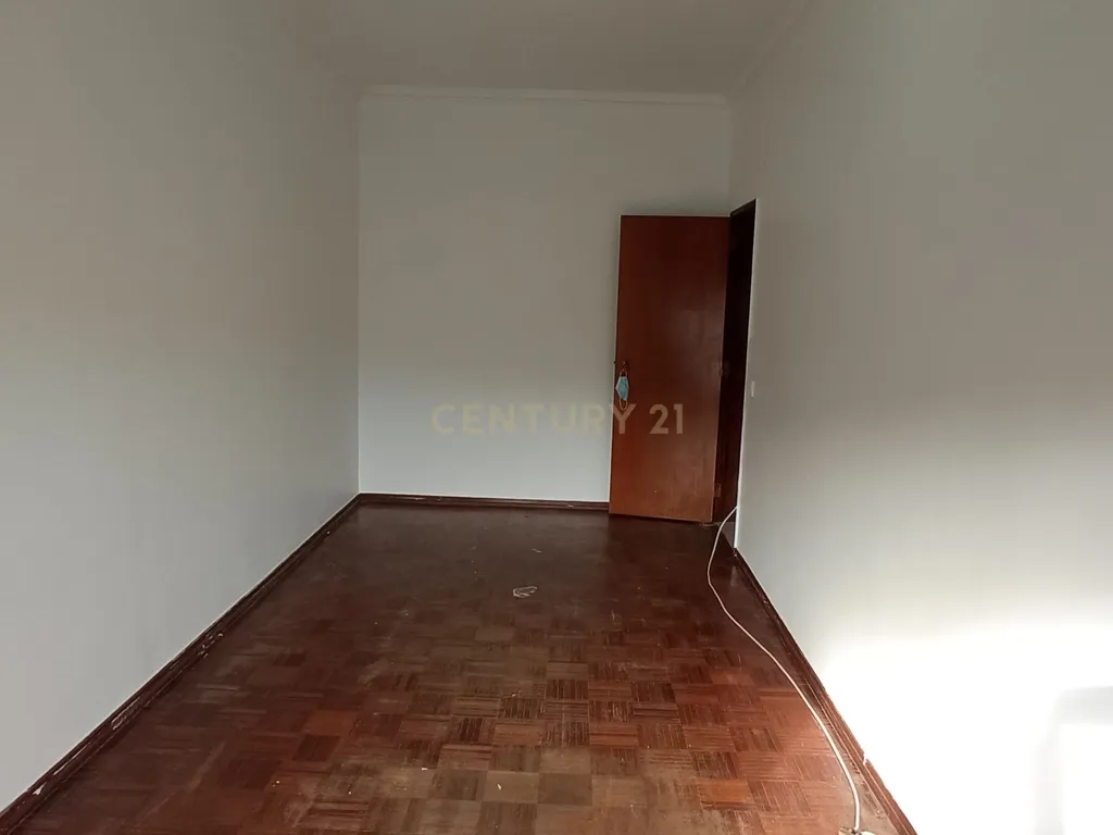 Apartamento t2, em São Sebastião, Setubal - Image 8