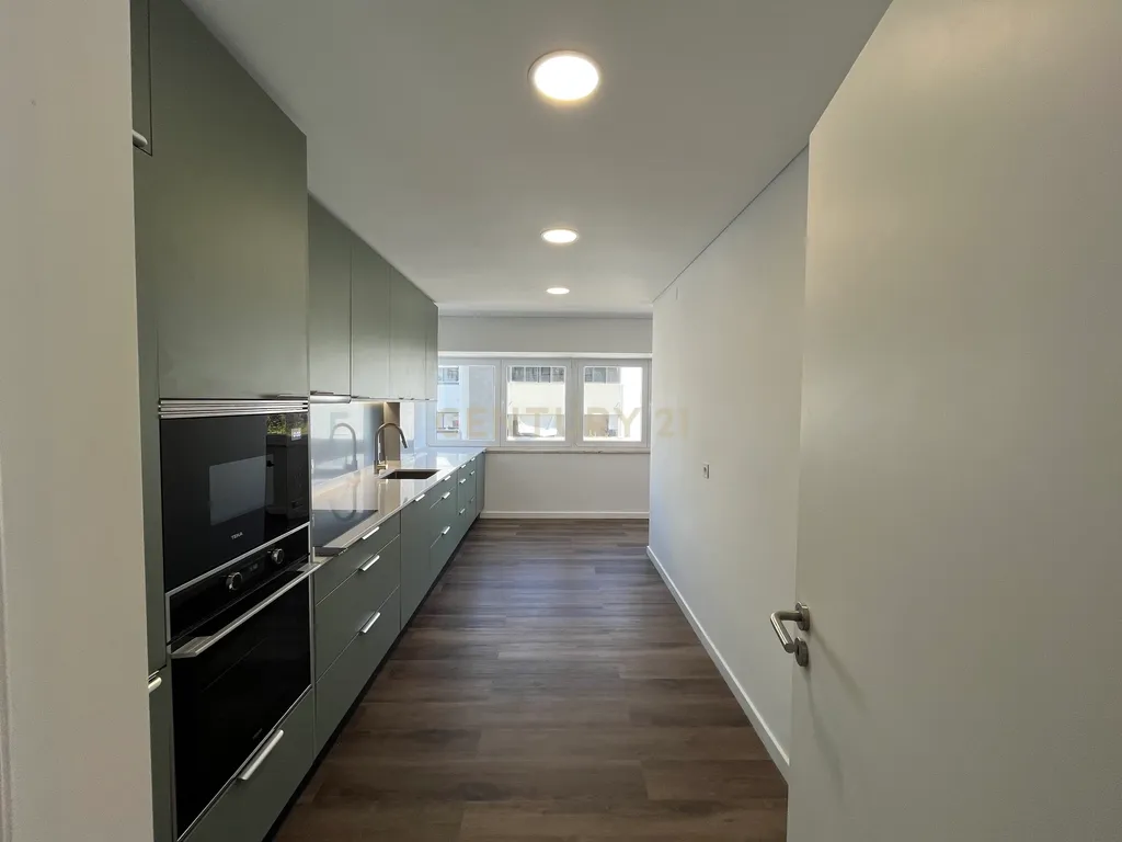 Apartamento T2 totalmente Remodelado. - Image 22