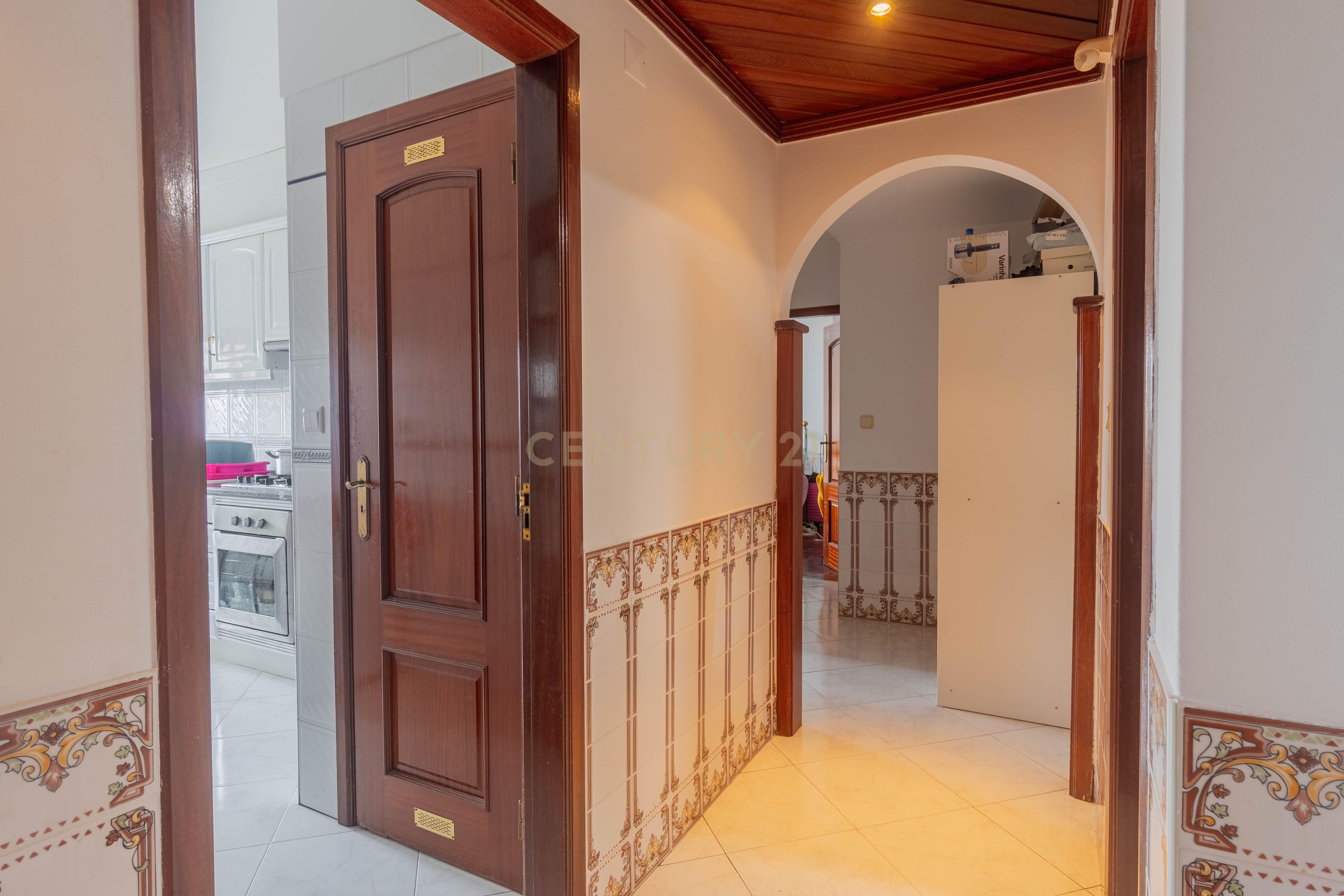 Fotografia 5 de Apartamento T2 em Queluz (Pendão) com ou sem investimento!!