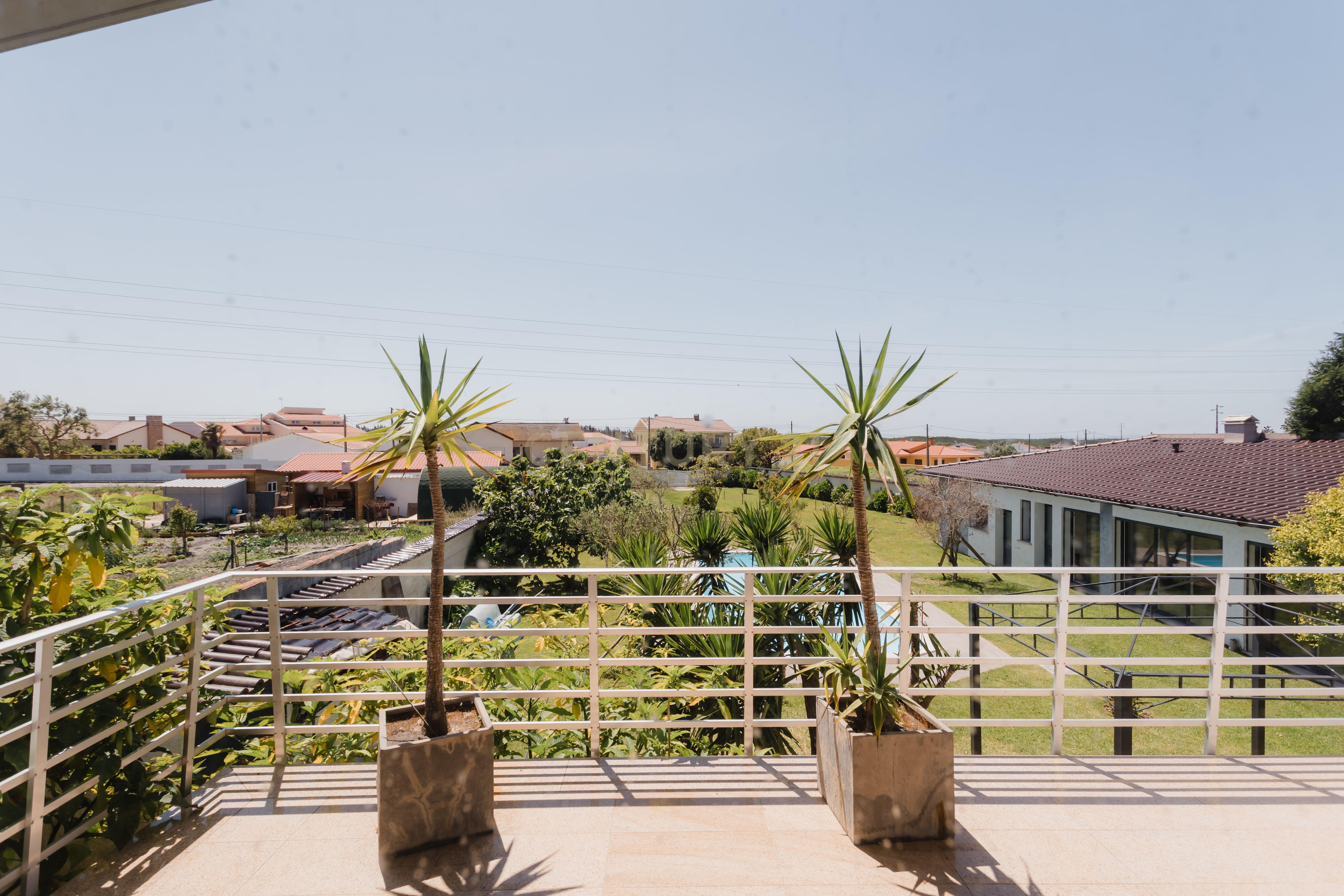 Fotografia 7 de Moradia com Piscina, Terreno e Anexos a 2 Km da praia