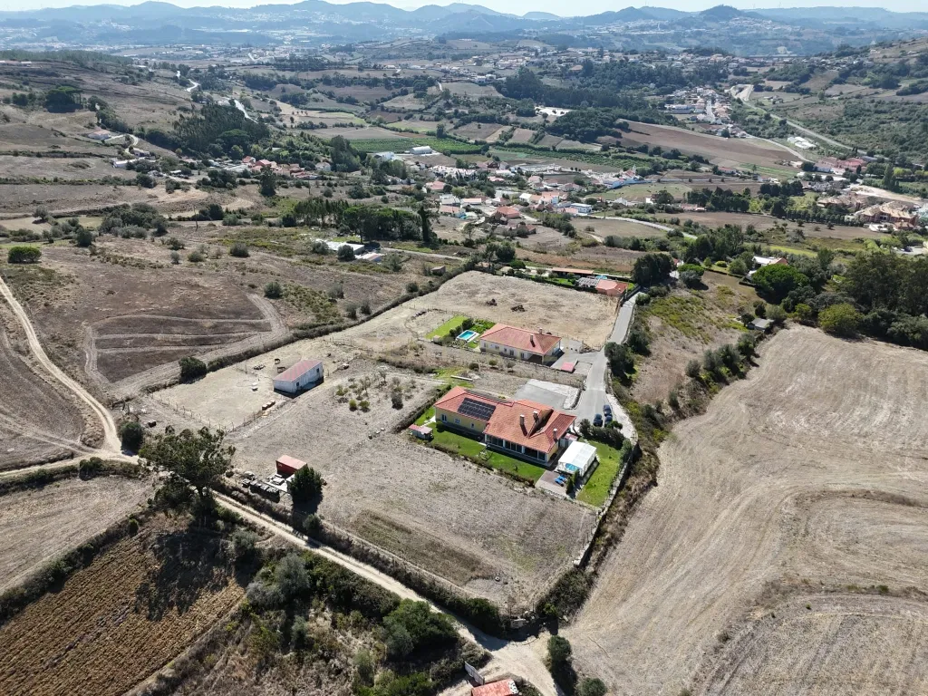Excelente Investimento: Duas moradias térreas inseridas em terreno com 16.160 m2 - Image 51