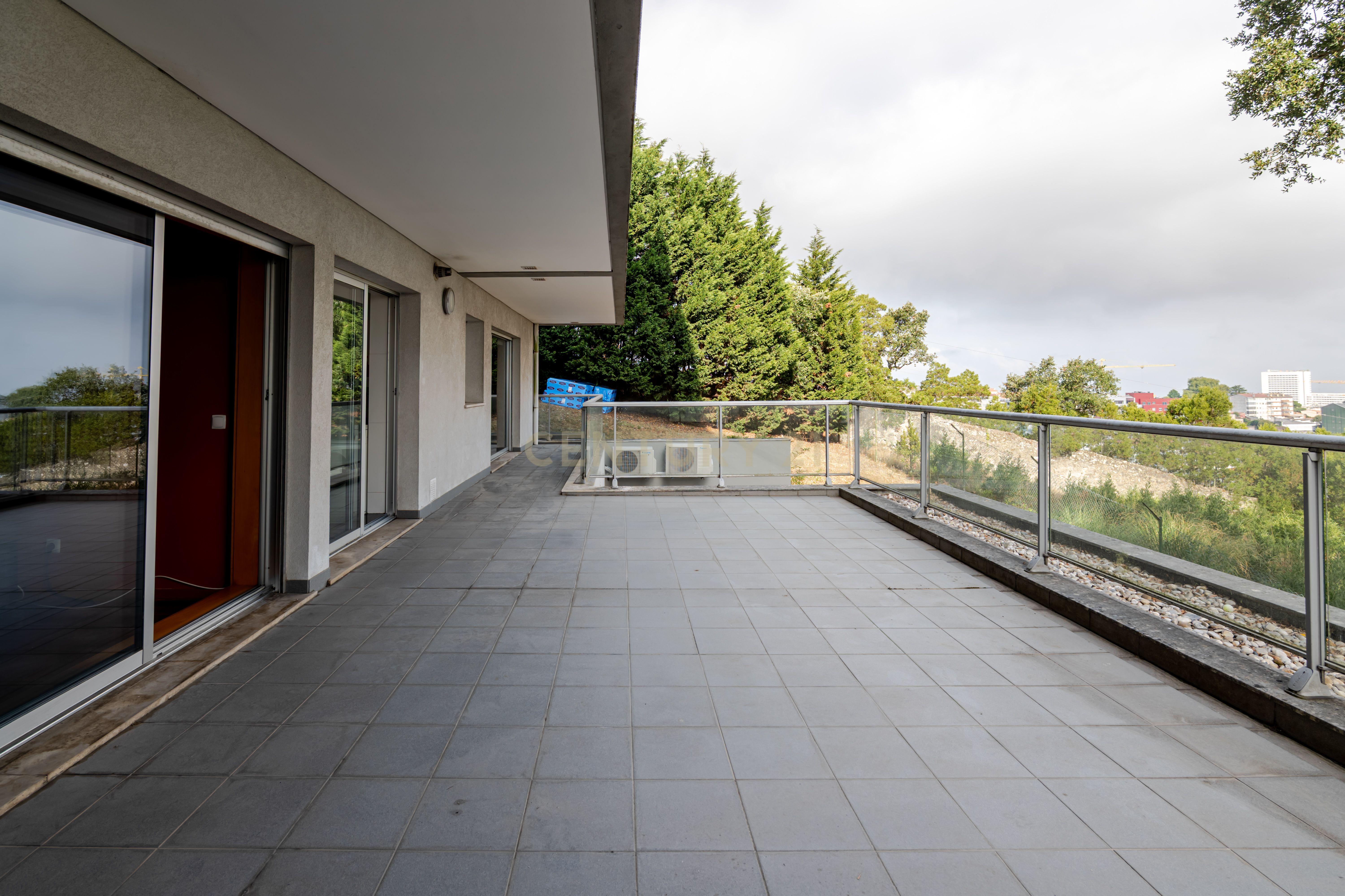 Fotografia 8 de Apartamento com Vista em Vila Nova de Gaia - Oportunidade Única na Quinta de Cravel