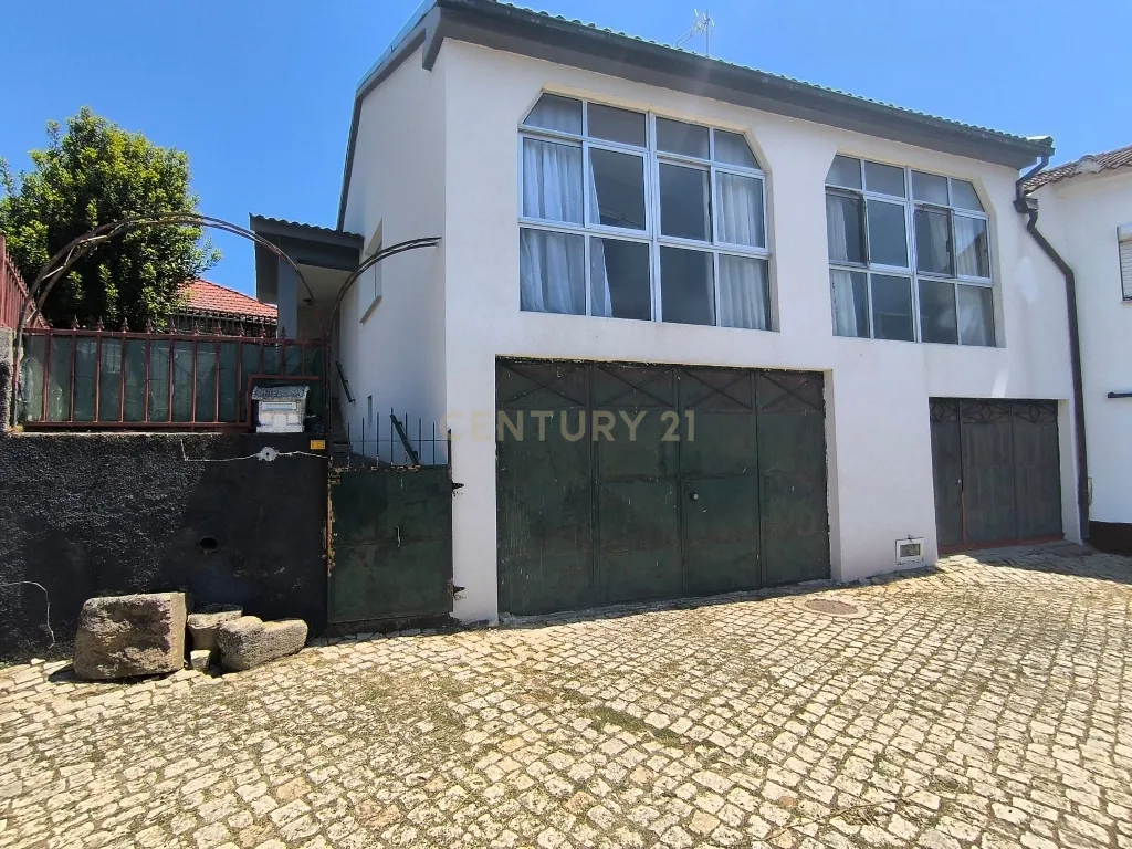 Moradia T3 para venda em Mós, Bragança - Image 11