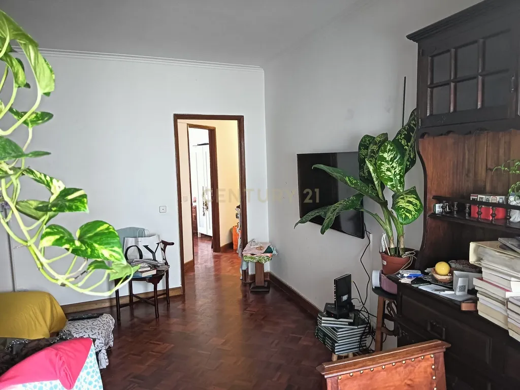 Apartamento T2 à Rendar - Vista Mar na Parede - Image 8