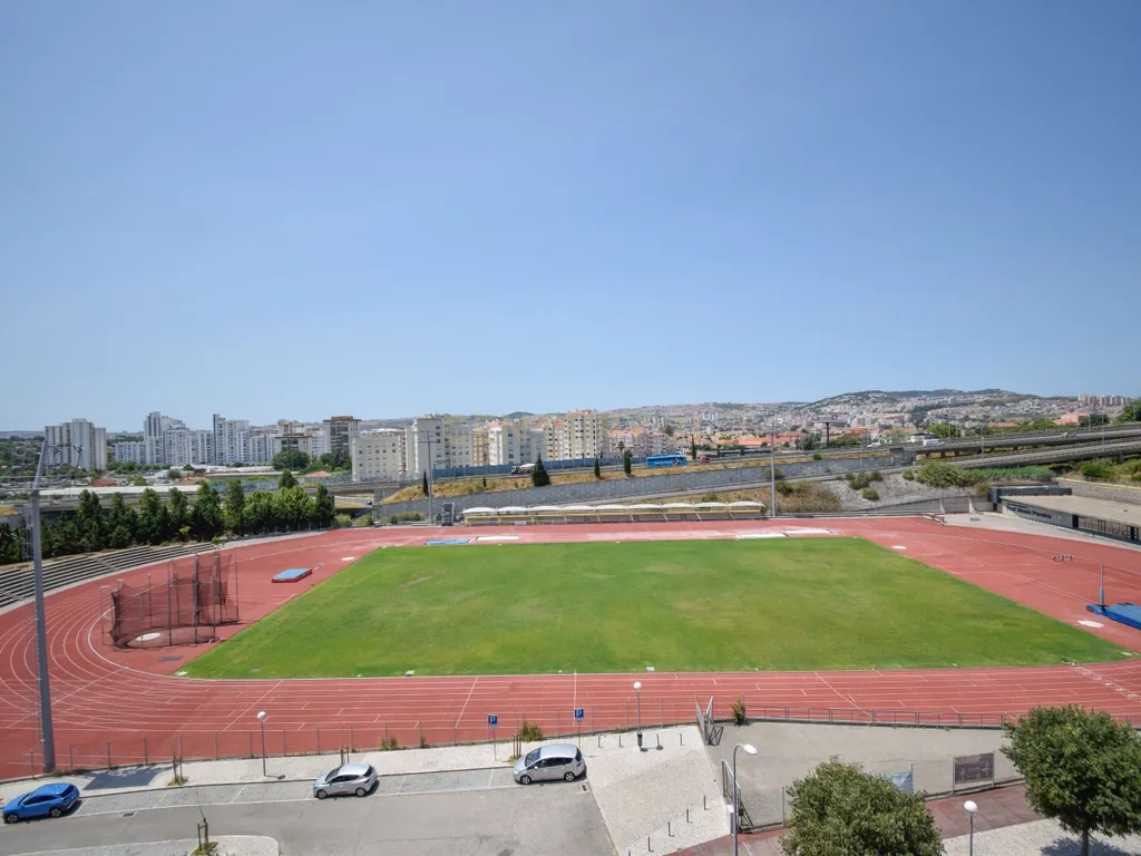 Apartamento T3 com Áreas Generosas e Vista Desafogada - Image 22