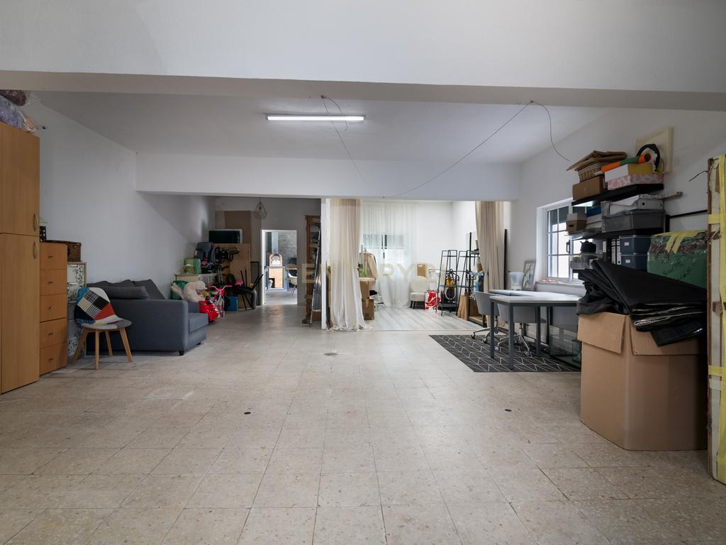 Moradia T4 com piscina e garagem junto às Colinas do Cruzeiro - Image 34