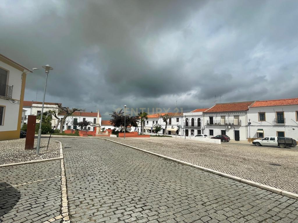 Oportunidade em Safara – Moradia para reconstruir com projeto incluído - Image 15