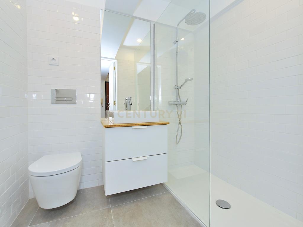Apartamento Moderno Lisboa - 2 Quartos e Vista Cidade - Image 11