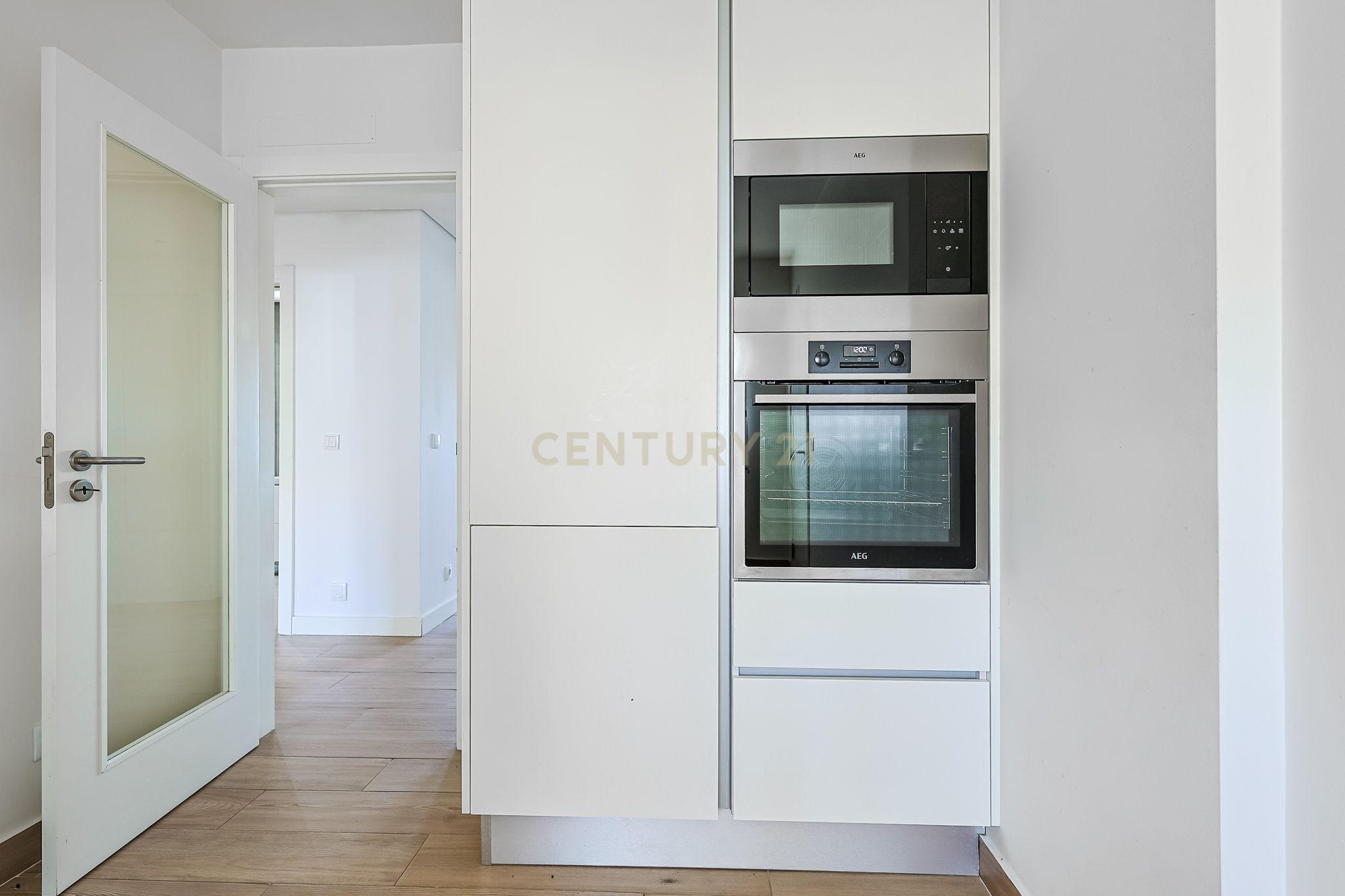 Fotografia 8 de T1 - Apartamento Moderno no Montijo para Arrendamento