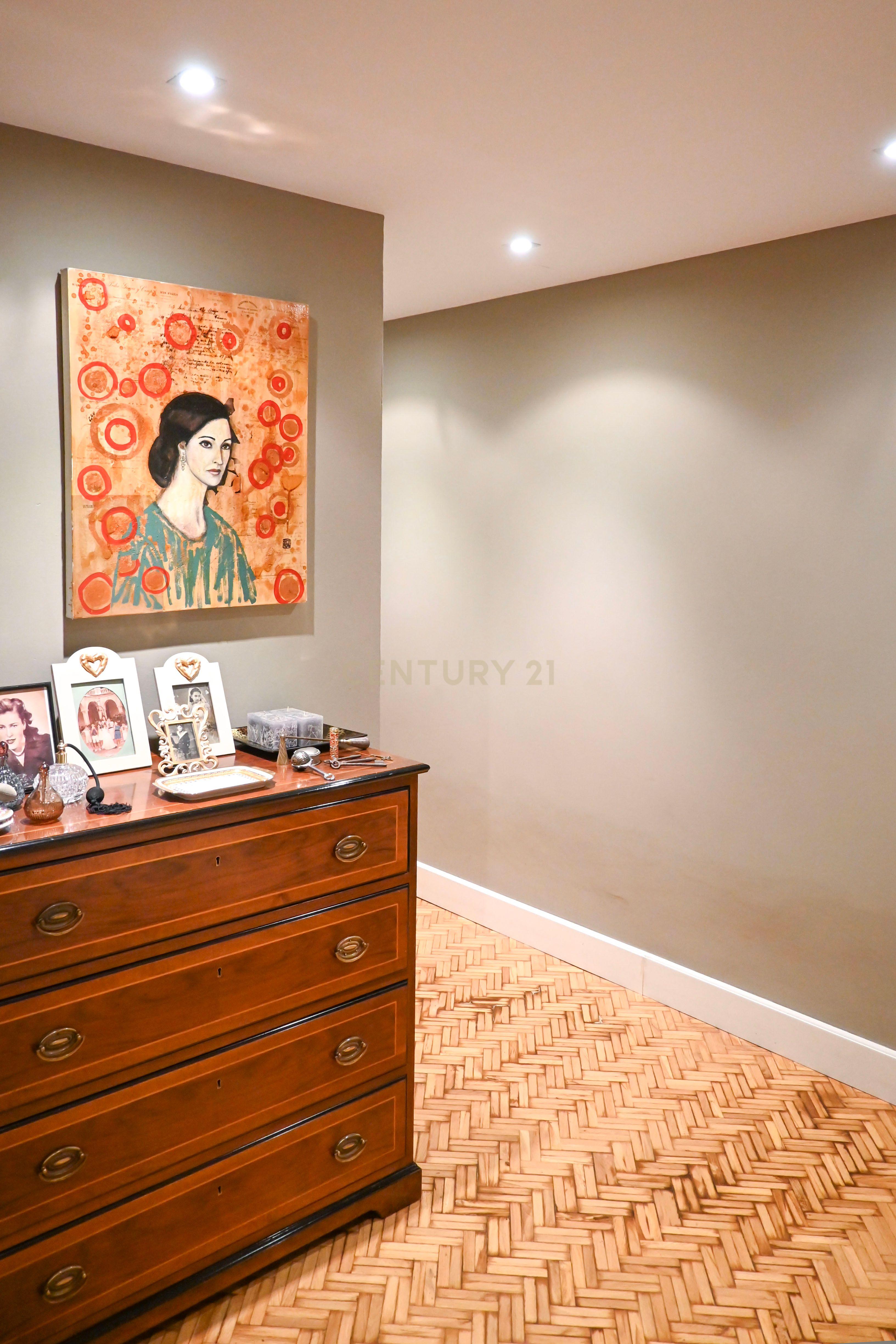 undefined - Image 4