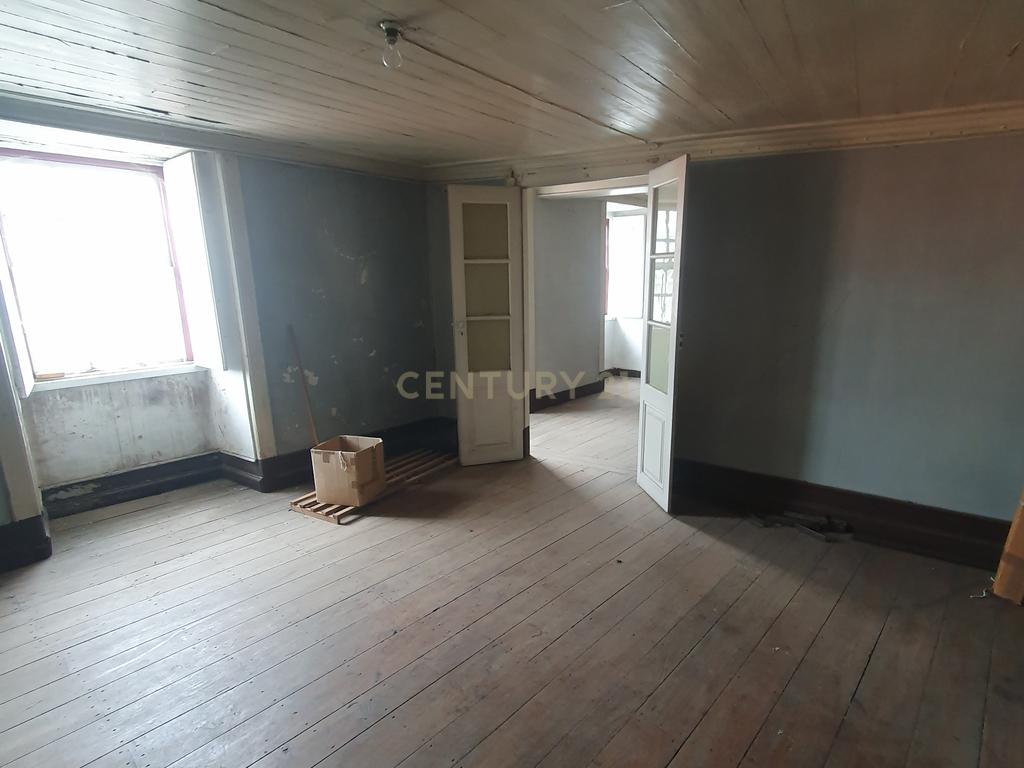 Oportunidade de Investimento na Guarda! Edificio 4 andares   - Image 14