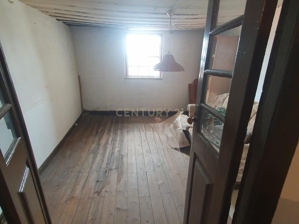 Oportunidade de Investimento na Guarda! Edificio 4 andares   - Image 15