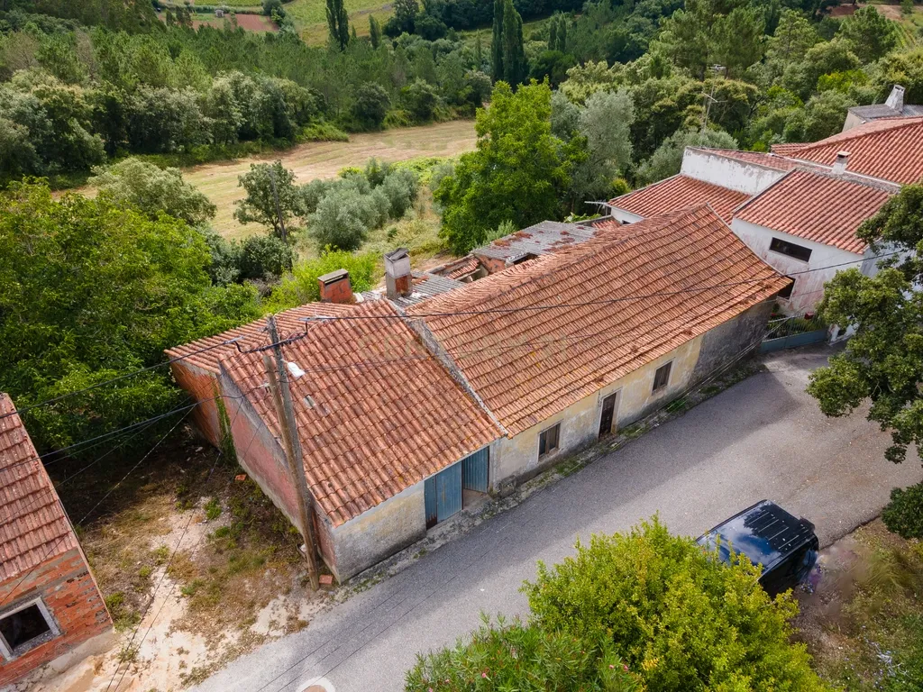 Moradia T2 com garagem e Terreno - Image 13