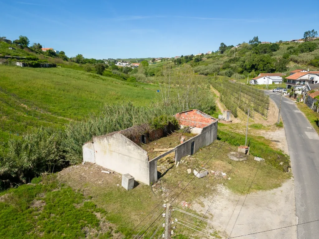 Propriedade com 194m2 de área de construção e 524 m2 de área total - Image 5