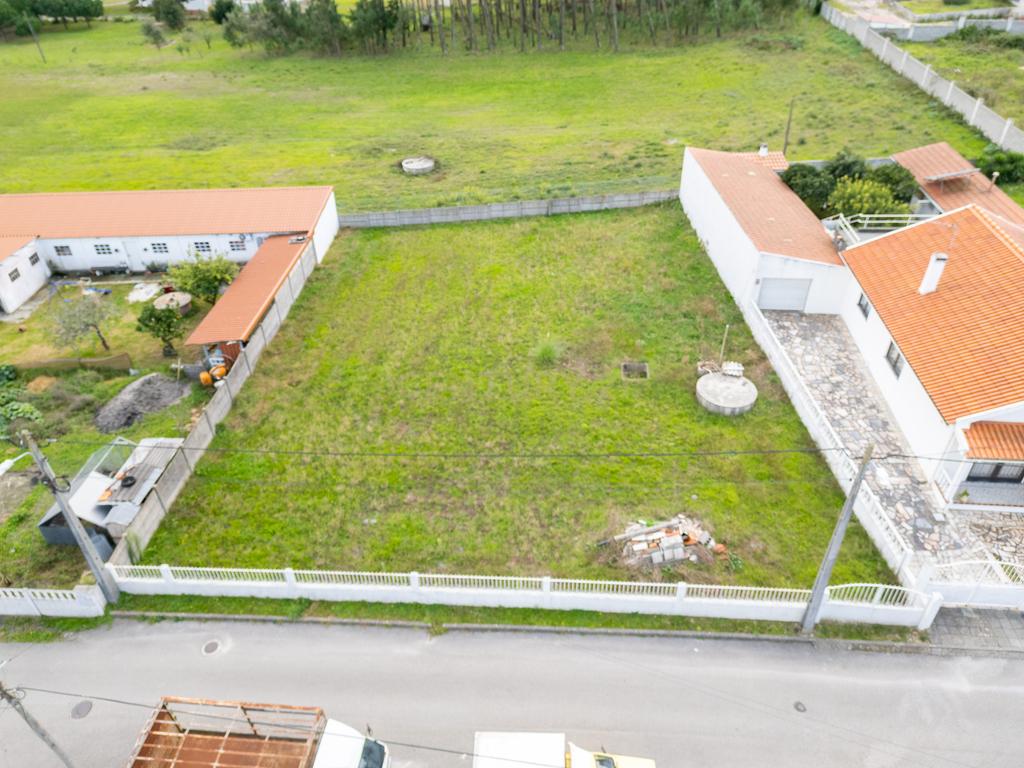 Terreno de 786 m2 para construção todo murado - Image 2