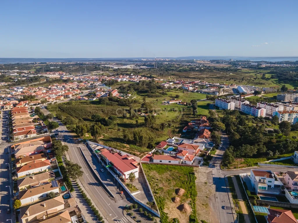 Terreno em Setúbal com PIP aprovado para 44 lotes - Image 2