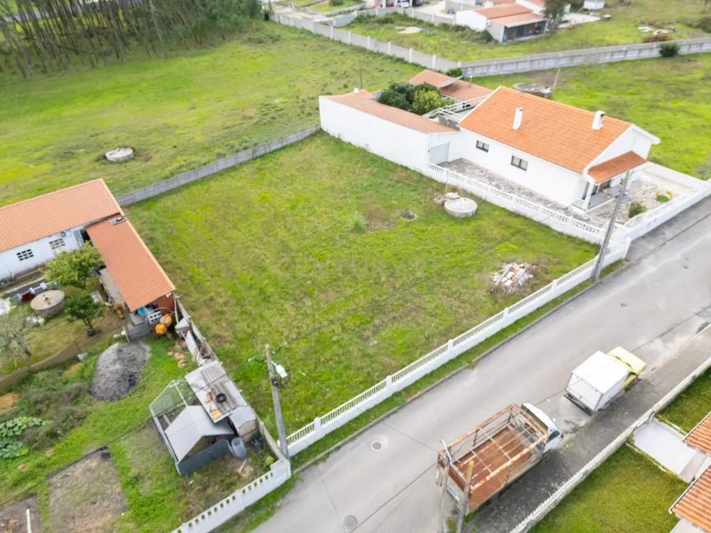 Terreno de 786 m2 para construção todo murado - Image 5